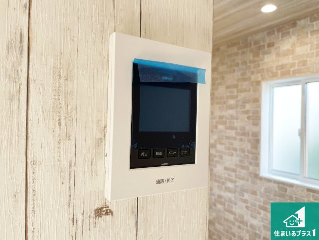 西宮市上田東町　新築一戸建ての防犯設備|カラーモニターインターホン！声だけでなく来訪者の姿や顔がモニターで確認できるので、小さなお子様がいらっしゃるご家庭でも安心できます！
