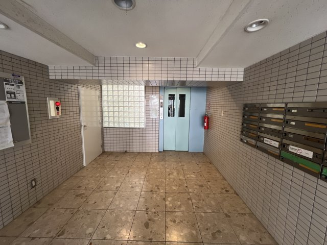 土井ハイツ北条口のエントランス