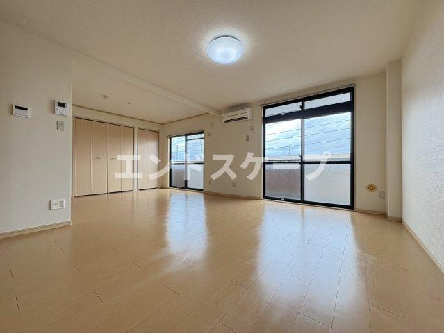 ラ・ディファンスミキの居間・リビング|高崎、前橋のお部屋探しはエンドスケープまで！お客様の理想お聞かせ下さい♪