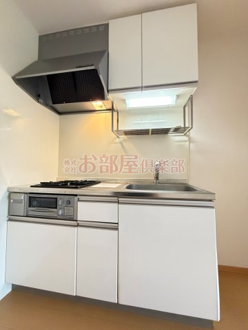 リーベン ルーチェのキッチン|コンパクトなキッチンで掃除もラクラク