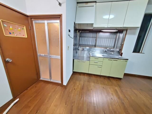府中市浅間町戸建のキッチン
