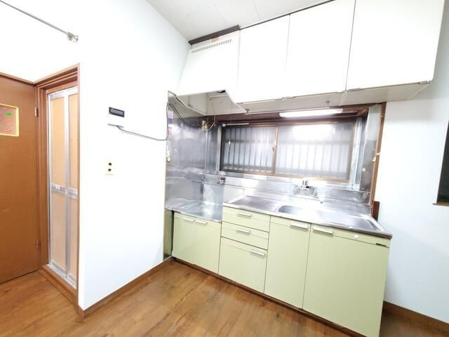 府中市浅間町戸建のキッチン
