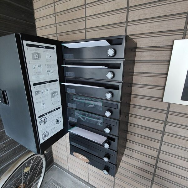 アーバンライフ桜山のエントランス