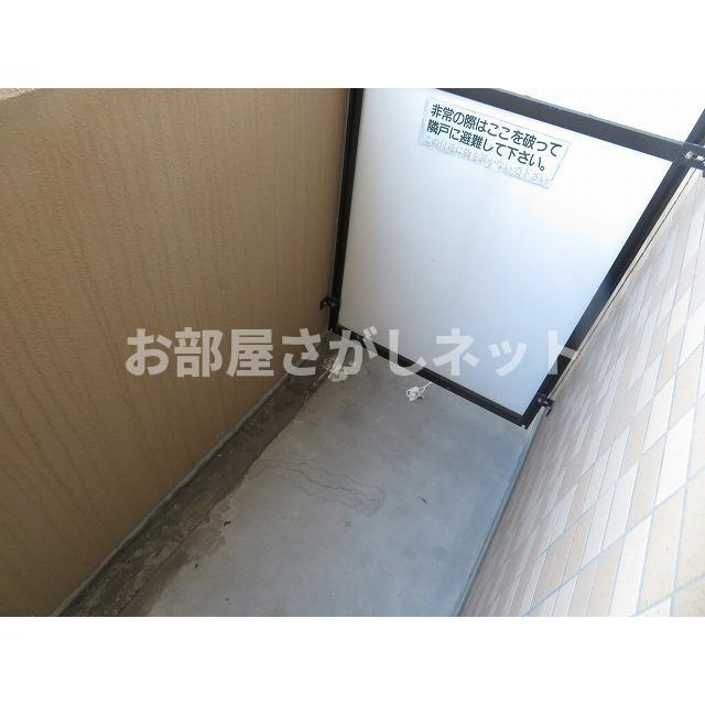 ＹＡＹＯＩ　ＣＯＵＲＴのバルコニー|バルコニー