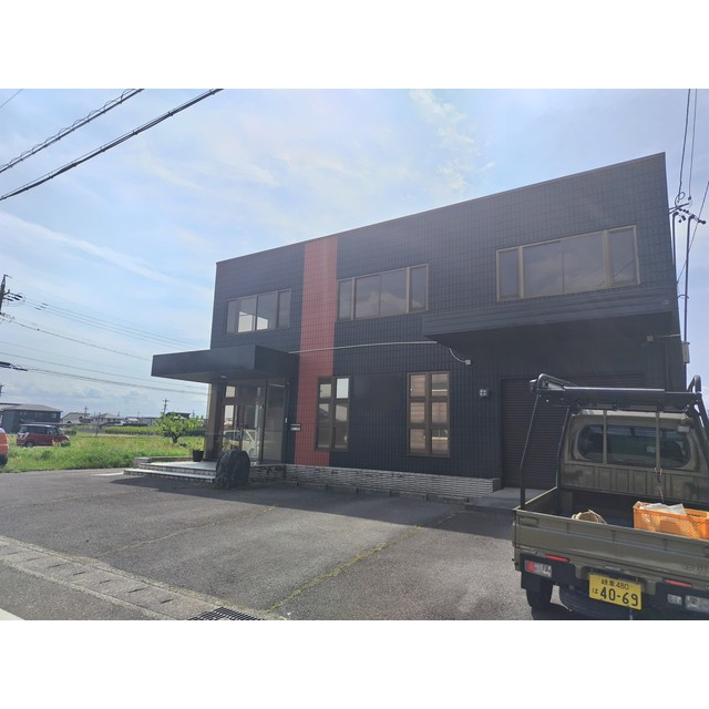 羽島市正木町住居付事務所倉庫の外観