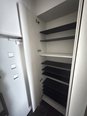 tentree神戸長田の収納