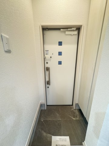 tentree神戸長田の玄関