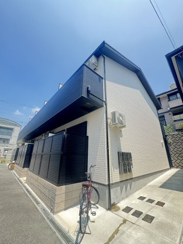tentree神戸長田の外観