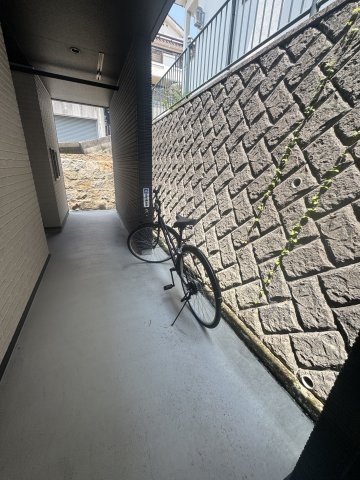 tentree神戸長田のロビー