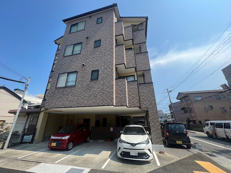 ベーシックコートの外観