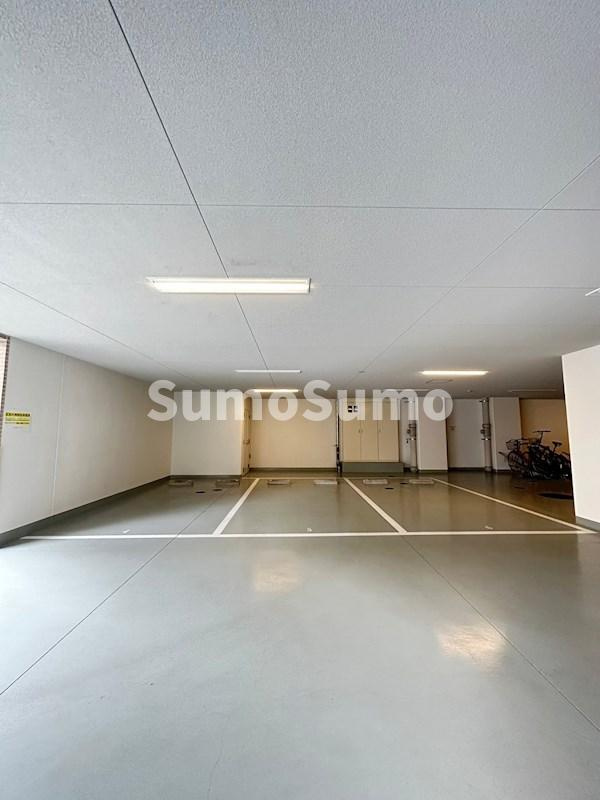 スプランディット王子公園の駐車場