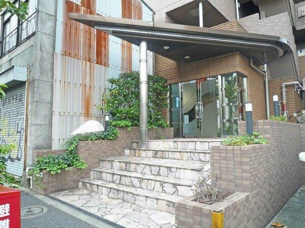 パークウェル下北沢のエントランス