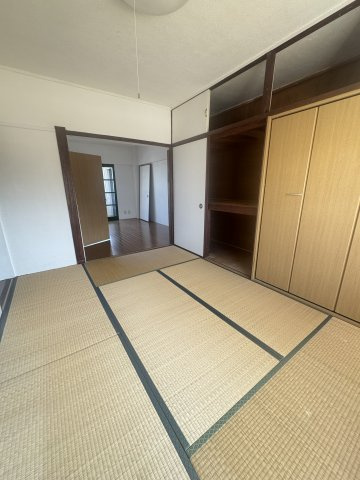 五位ノ池南ビルの和室
