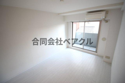 【寝室】 | ファーストコート五条新町 | 開放的な寝室です