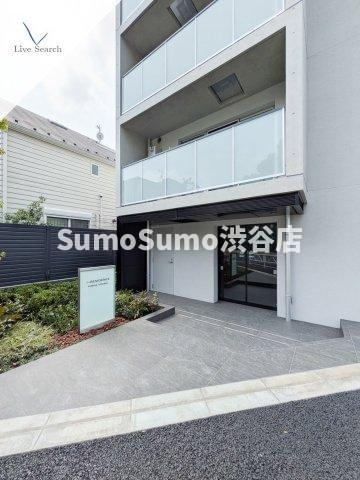 S－RESIDENCE駒場東大前のエントランス|落ち着いたエントランスです