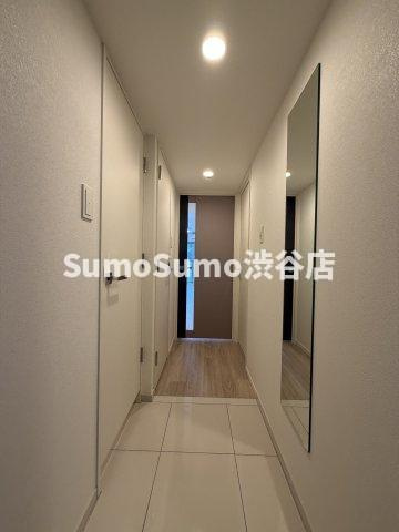 S－RESIDENCE駒場東大前の玄関|明るい玄関です