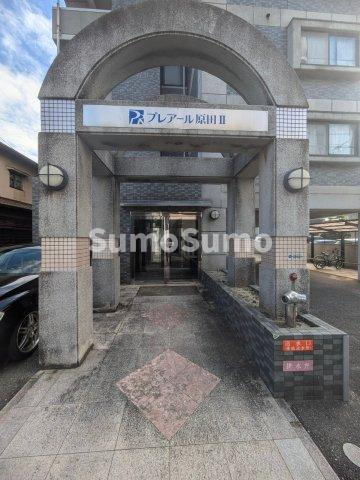 プレアール原田Ⅱのエントランス