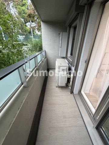 S－RESIDENCE駒場東大前のバルコニー|暖かな日差しのふりそそぐバルコニー