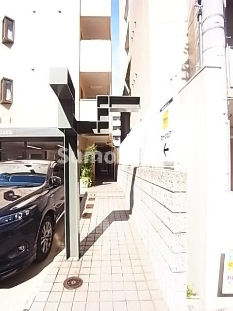 ヴィレッジゲートのエントランス|きれいな外観です