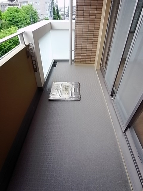 ナビールコート安井町のバルコニー