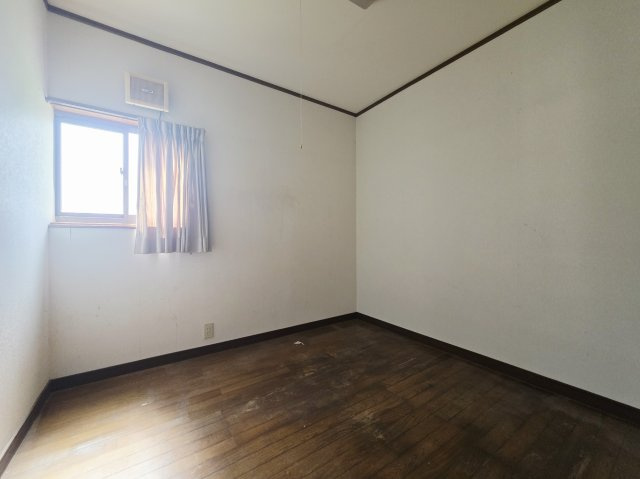上田市吉田　中古住宅の洋室