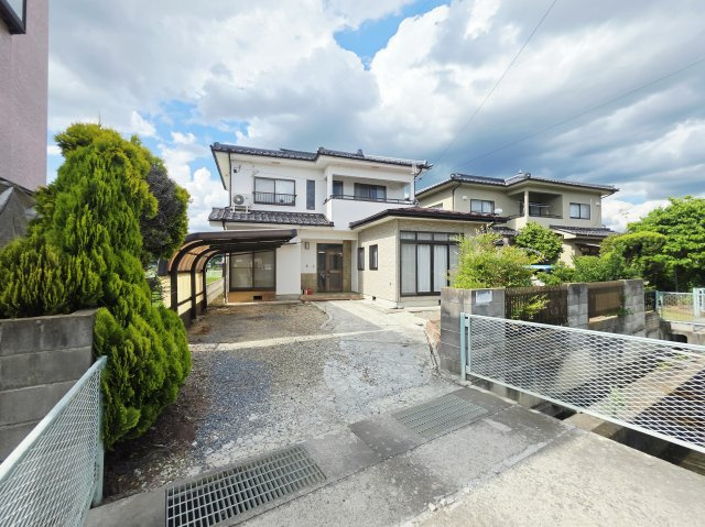 上田市吉田　中古住宅