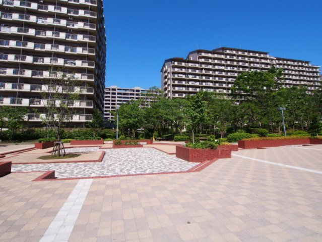 マンションの敷地内