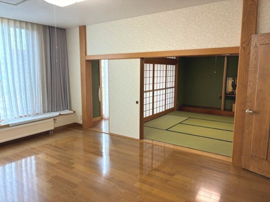 北見市美山町南８丁目４５番地３８　平家建中古売家の居間・リビング