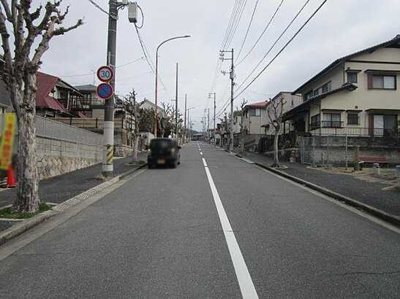 【前面道路含む現地写真】 | 広島市安佐南区上安４丁目 サンハイツ緑ヶ丘