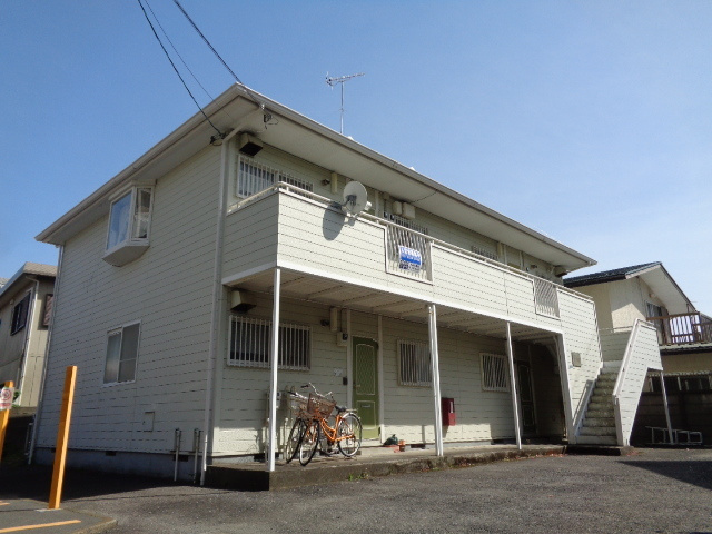 ドミール新町の駐車場