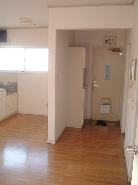 ドミール新町の玄関|ゆとりのある使いやすい玄関