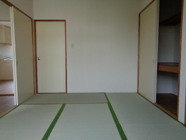 ドミール新町の和室