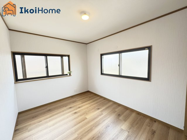 神戸市西区伊川谷町有瀬　中古戸建の寝室|【ホームページに現地動画掲載中】●年中無休：当日予約可●全居室6帖以上でゆったりとしております♪