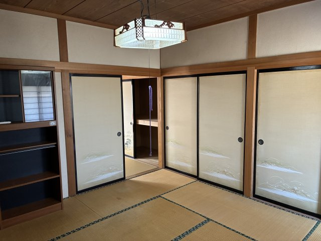 米沢市林泉寺１丁目　二階建て中古住宅の和室|１階