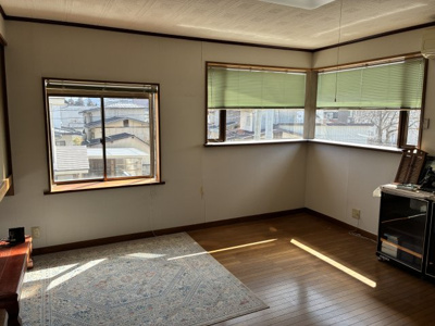 【洋室】 | 米沢市林泉寺１丁目　二階建て中古住宅 | ２階