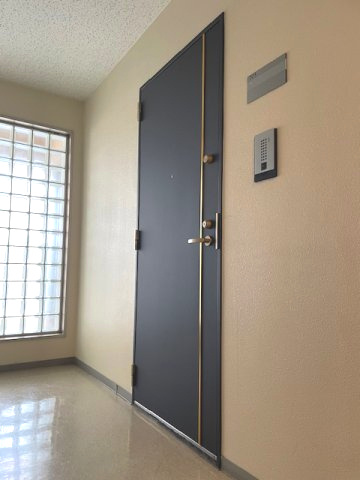 コリーヌ代官山の玄関|シンプルで使いやすい玄関です