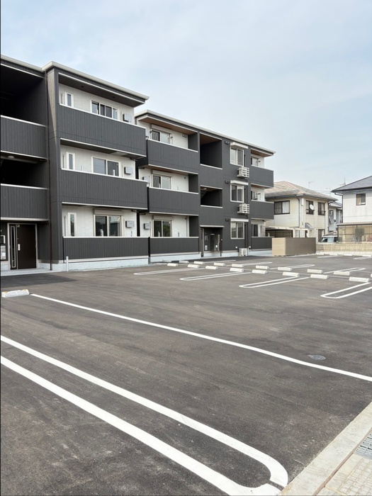 D-residence南蔵王町1丁目Wの駐車場