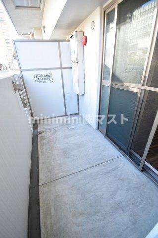 サムティ上町台龍造寺のバルコニー