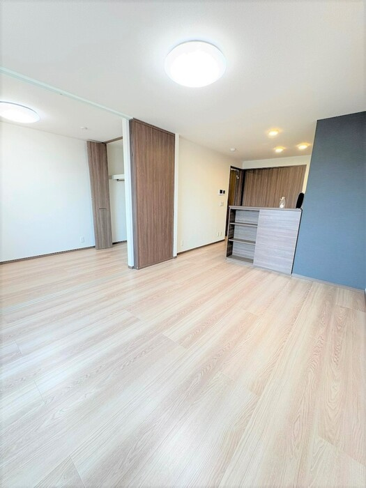 D-residence南蔵王町1丁目Wの居間・リビング