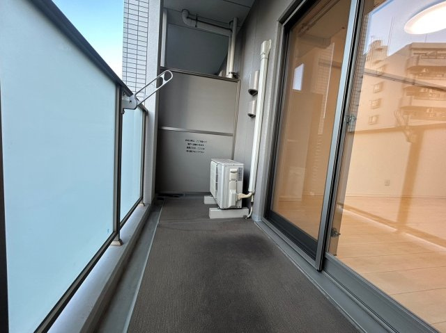 グランルクレ新栄ウエスト　名古屋市賃貸　仲介手数料無料のバルコニー