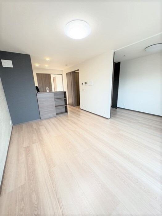 D-residence南蔵王町1丁目Wの居間・リビング