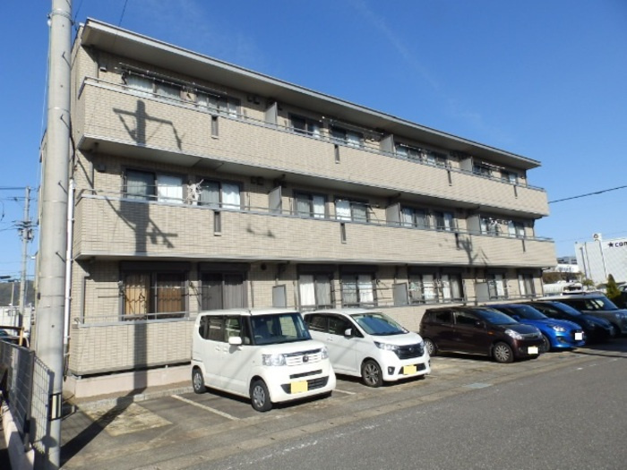 ジュネス北御座の外観