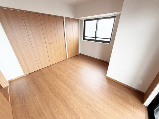 吹田市広芝町の賃貸マンションの寝室
