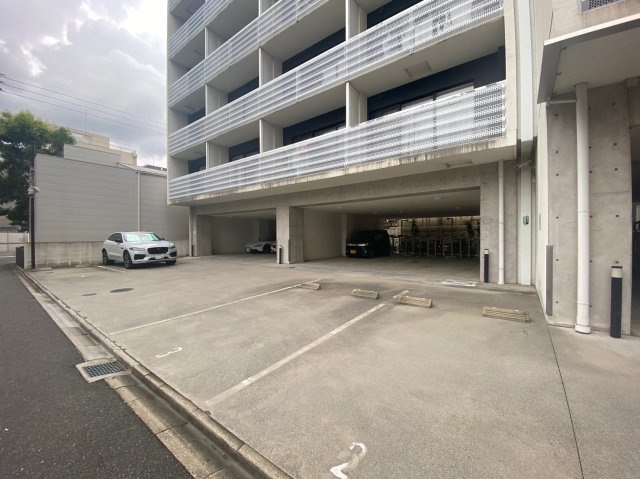 スクエア名駅南　名古屋市賃貸　仲介手数料無料の駐車場