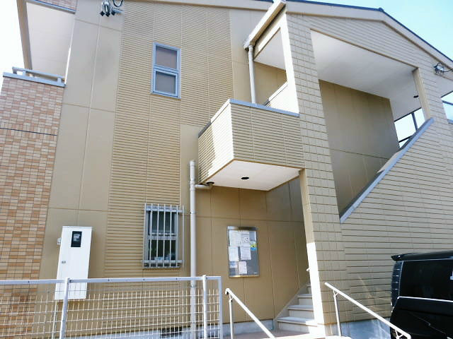 リバースの外観