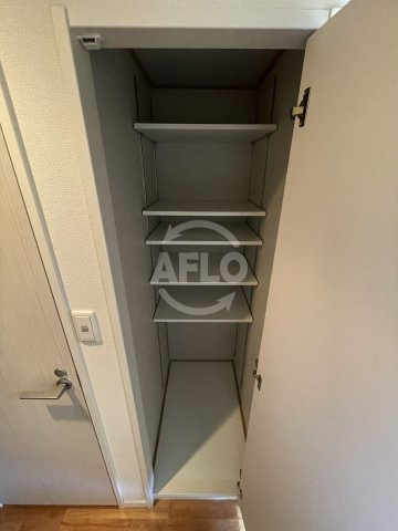 アーデンタワー福島ウエストの収納|アーデンタワー福島ウエスト　クローゼット