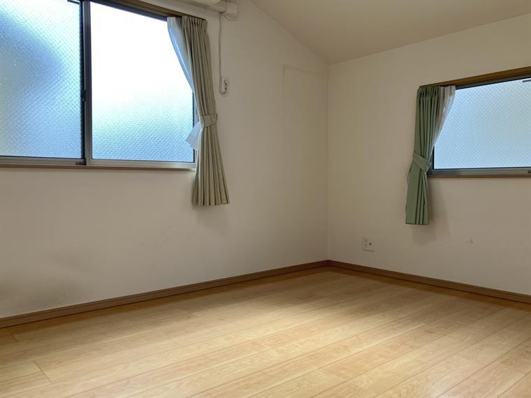 上連雀戸建の内装