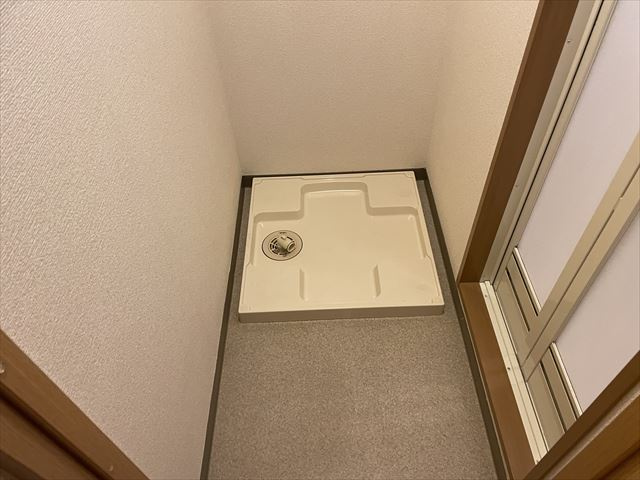 スカイコート市ヶ谷柳町の玄関