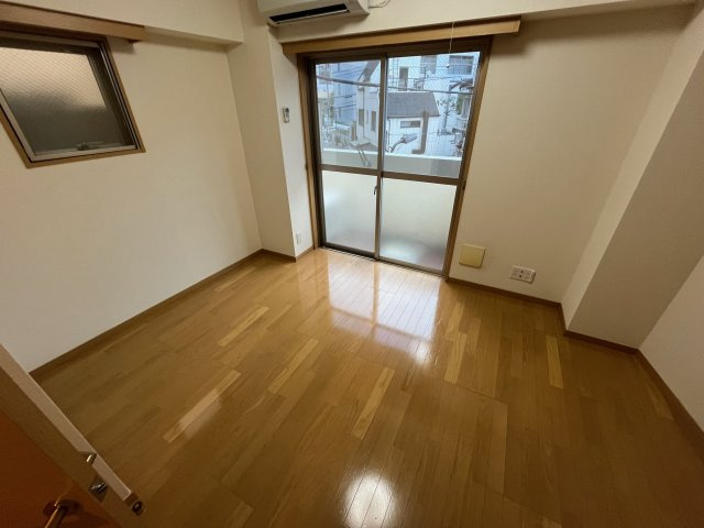 スカイコート市ヶ谷柳町の居間・リビング