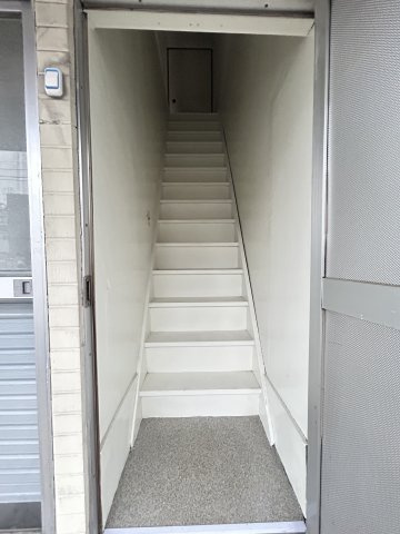 尾浜町テラスの玄関